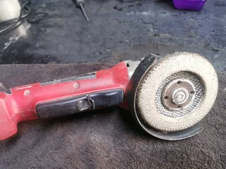 Milwaukee 18 v angle grinder