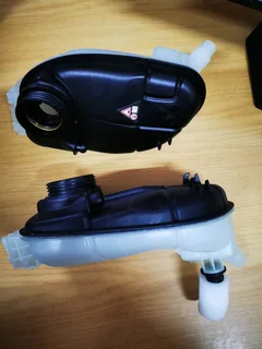 Mercedes-Benz W246, W176, W117, and W156 coolant expansion tank
