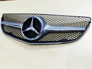 Front bumper grille for Mercedes-Benz E-Class Coupe and Convertible model C207 and A207