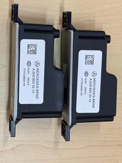 Mercedes-Benz A 205 905 34 14 Voltage Converter Module