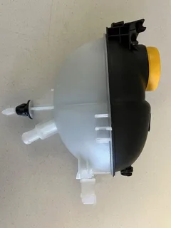 Mercedes Benz W204 coolant expansion tank