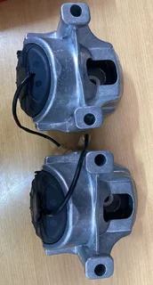 Audi A4 B8 Brandnew Engine mountings