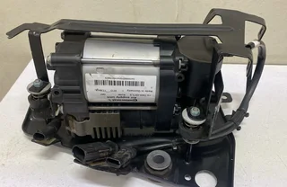 VOLVO XC60 AIR SUSPENSION COMPRESSOR