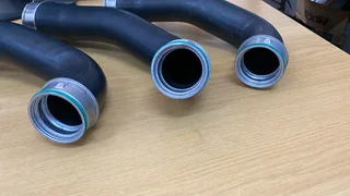 MERCEDES BENZ W166 ML M642 AIR INTAKE DUCT HOSE