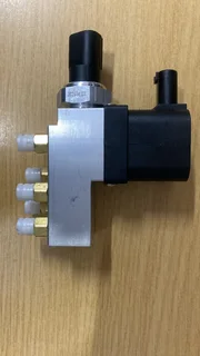 MERCEDES BENZ M211 BRANDNEW HYDRAULIC SUSPENSION VALVE UNIT