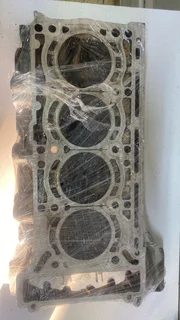 MERCEDES BEZ M271 ENGINE CYLINDER HEAD