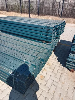  UNLEASH YOUR BUILDING POTENTIAL!  Premium Formwork Materials! 