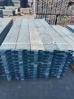  HAMMER OUT THE BEST!  Top-Quality Formwork Supplies! 