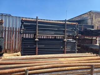  Measure Up: Premium Formwork &amp; Scaffolding for Pros! Both For Sale! 