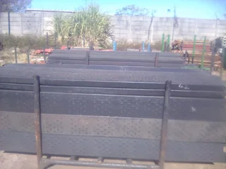  Measure Up: Premium Formwork &amp; Scaffolding for Pros! Both For Sale! 