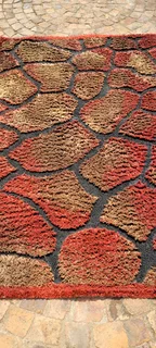 Black and red Living room carpet. 230cm x 160cm