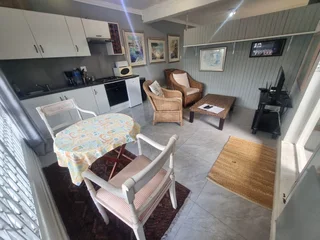 Charming 1-Bedroom Courtyard Apartment