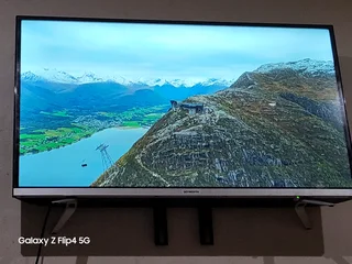 32 Inch skyworth  smart tv