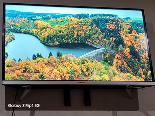 32 Inch skyworth  smart tv