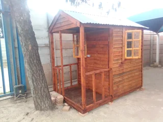 2x2m wendy house
