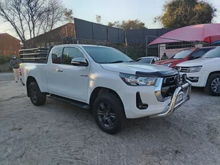 2020 Toyota Hilux 2.8 GD-6 X/Cab, excellent condition, full service, 96000km, R289900