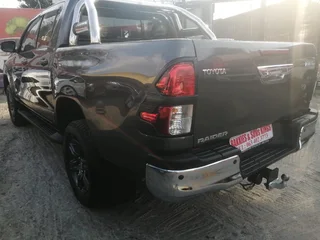 2024 Toyota Hilux 2.4 GD-6 D/Cab AT, Excellent condition, full service R445000