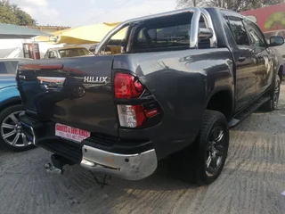 2024 Toyota Hilux 2.4 GD-6 D/Cab AT, Excellent condition, full service R445000