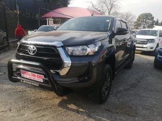2024 Toyota Hilux 2.4 GD-6 D/Cab AT, Excellent condition, full service R445000