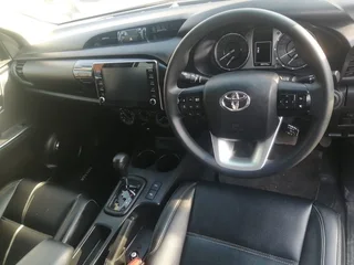 2024 Toyota Hilux 2.4 GD-6 D/Cab AT, Excellent condition, full service R445000