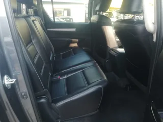 2024 Toyota Hilux 2.4 GD-6 D/Cab AT, Excellent condition, full service R445000