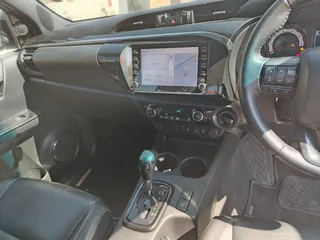 White Toyota Hilux 2.8 GD-6 D/Cab 4x4 Raider AT with 92000km available now!