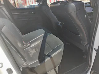 White Toyota Hilux 2.8 GD-6 D/Cab 4x4 Raider AT with 92000km available now!