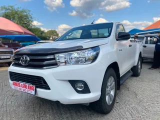 White Toyota Hilux 2.4 GD-6 RB SRX with 115000km available now!