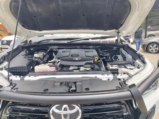 White Toyota Hilux 2.4 GD-6 D/Cab 4x4 SRX AT with 45000km available now!