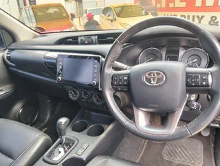 White Toyota Hilux 2.4 GD-6 D/Cab 4x4 SRX AT with 45000km available now!