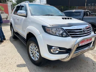 2013 Toyota Fortuner 3.0 D-4D 4x4 AT, excellent condition, full service, R235000