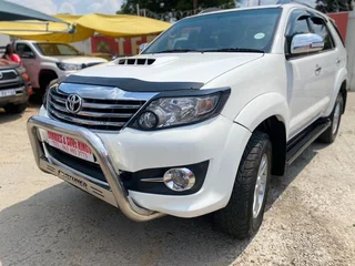 2013 Toyota Fortuner 3.0 D-4D 4x4 AT, excellent condition, full service, R235000