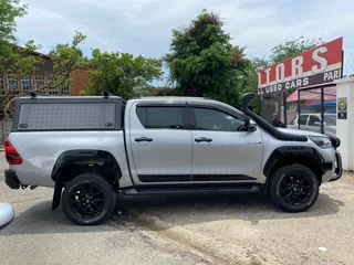 2023 Toyota Hilux 2.8 GD-6 4X4 Legend AT DC, excellent condition, full service, 105000km, R525000