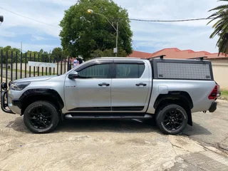 2023 Toyota Hilux 2.8 GD-6 4X4 Legend AT DC, excellent condition, full service, 105000km, R525000