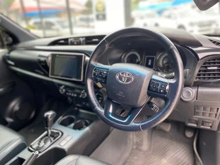 2023 Toyota Hilux 2.8 GD-6 4X4 Legend AT DC, excellent condition, full service, 105000km, R525000