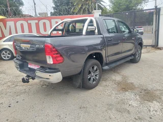 2025 Toyota Hilux 2.4 GD-6 D/Cab AT, excellent condition, full service,11000km, R465000