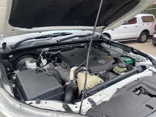 2020 Toyota Hilux 2.8 GD-6 single cab AT,  R289900