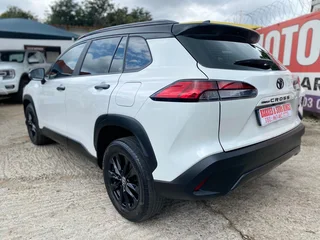 2024 Toyota Corolla Cross 1.8 Xs  Hybrid, full service, R285000
