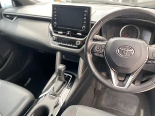 2024 Toyota Corolla Cross 1.8 Xs  Hybrid, full service, R285000