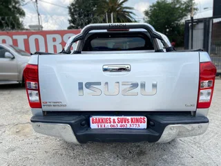 2016 Isuzu KB 300 D-TEQ D/Cab LX, excellent condition, full service, R215000