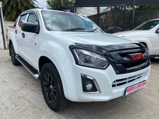 2018 Isuzu KB 250 D/Cab, excellent condition, full service R195000