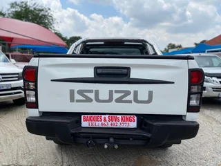 2018 Isuzu KB 250 D/Cab, excellent condition, full service R195000