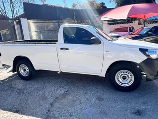 White Toyota Hilux 2.4 GD with 104000km available now!