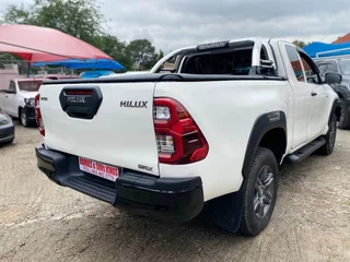 2022 Toyota Hilux 2.4 GD-6 X/Cab, excellent condition, full service,R315000