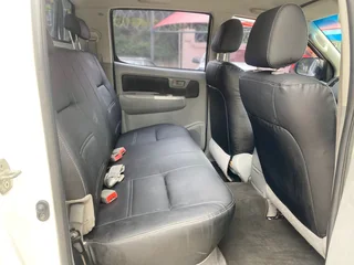 2011 Toyota Hilux 3.0 D-4D D/Cab, excellent condition, R239900