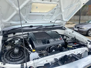 2011 Toyota Hilux 3.0 D-4D D/Cab, excellent condition, R239900