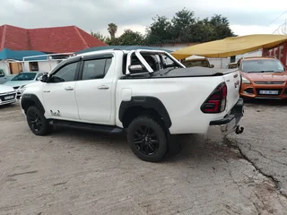 2021 Toyota Hilux 2.8 GD-6 D/Cab 4x4  AT, Excellent condition, full service, R398900