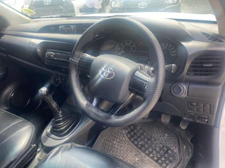 2022 Toyota Hilux 2.4 GD A/C, excellent condition, full service, R218000