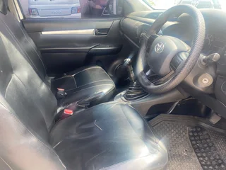 2022 Toyota Hilux 2.4 GD A/C, excellent condition, full service, R218000