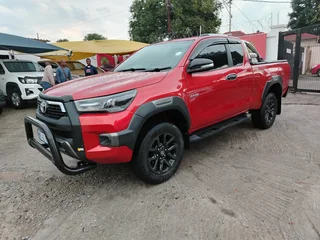 2023 Toyota Hilux 2.8 GD-6 4X4 Legend AT XC, excellent condition, full service, R399900
